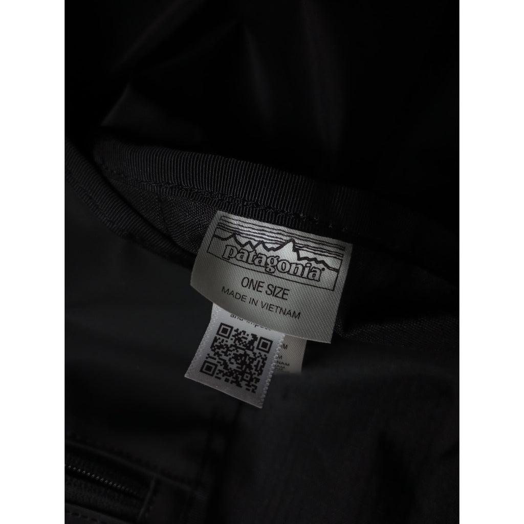 Patagonia パタゴニア BLACK HOLE TOTE ブラックホール・トート 25L バッグ 黒 ブラック 【中古】
