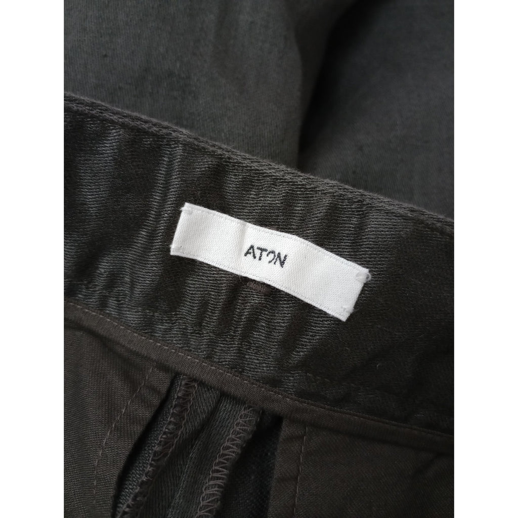 ATON エイトン GARMENT DYED LINEN SATIN タック ワイドパンツ 墨黒  01 【中古】