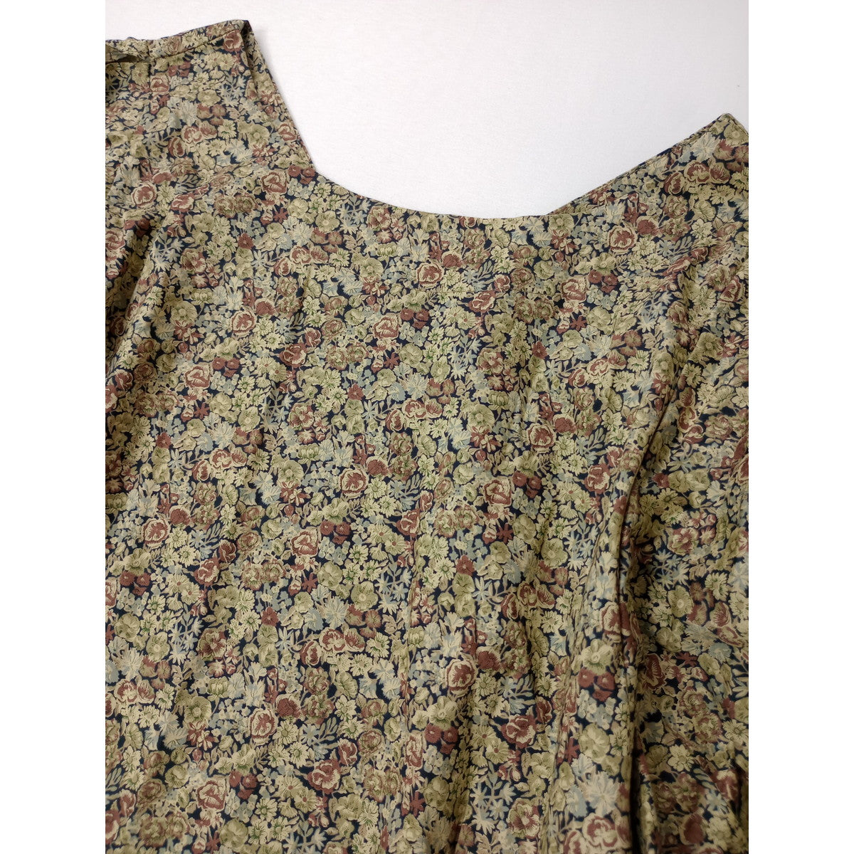 Cloth&Cross クロスアンドクロス 雅姫 LIBERTY  フリル ブラウス トップス 花柄 リバティ  アイボリー【中古】