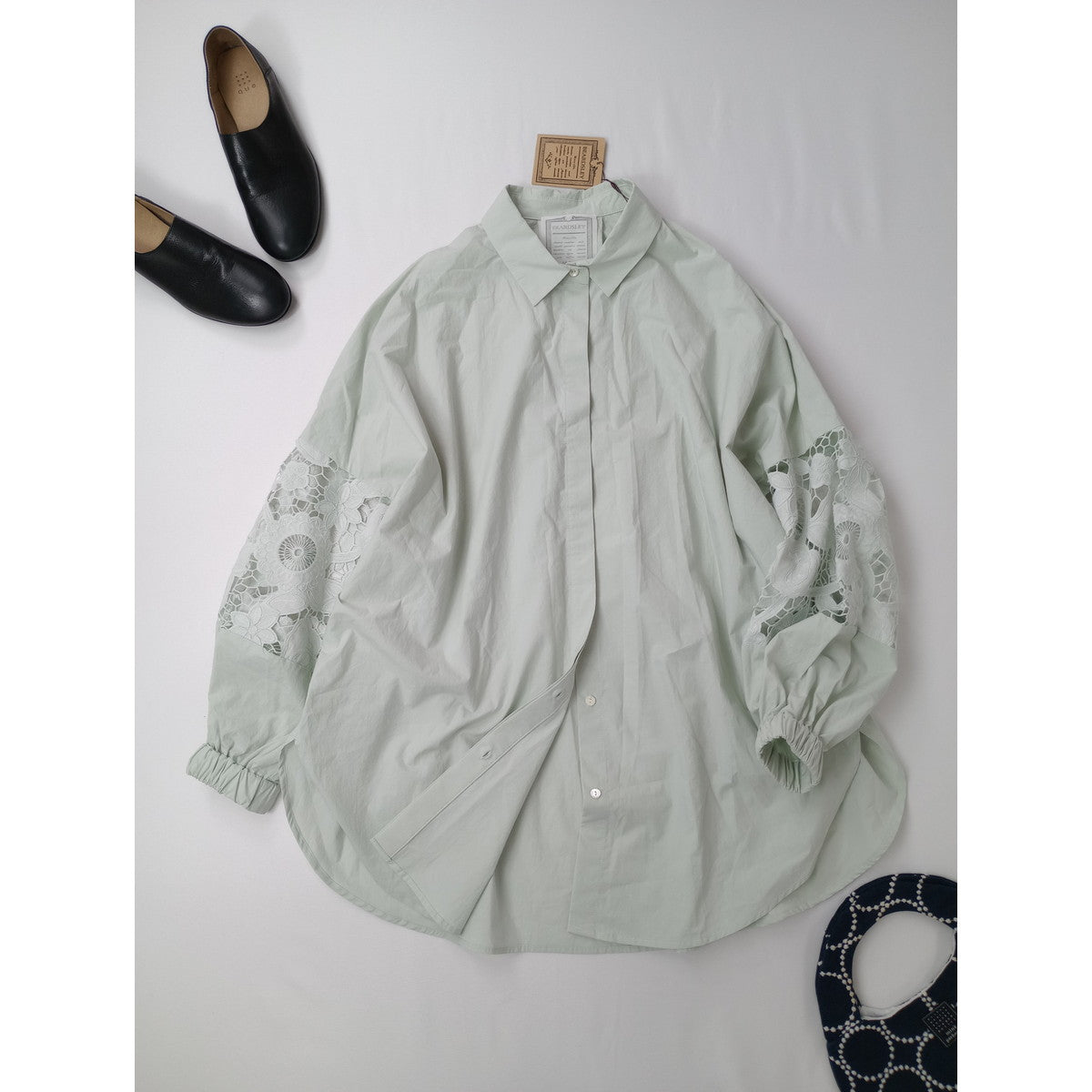 25SS 新品 BEARDSLEY ビアズリー 袖 レース 長袖  シャツ トップス   ライムグリーン 【中古】