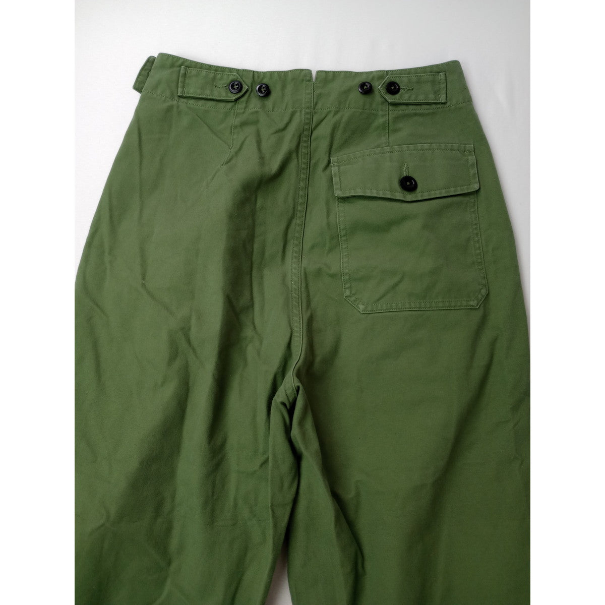 MHL. エムエイチエル マーガレットハウエル  DRY NATURAL COTTON CANVAS TROUSERS カーキ パンツ 1【中古】