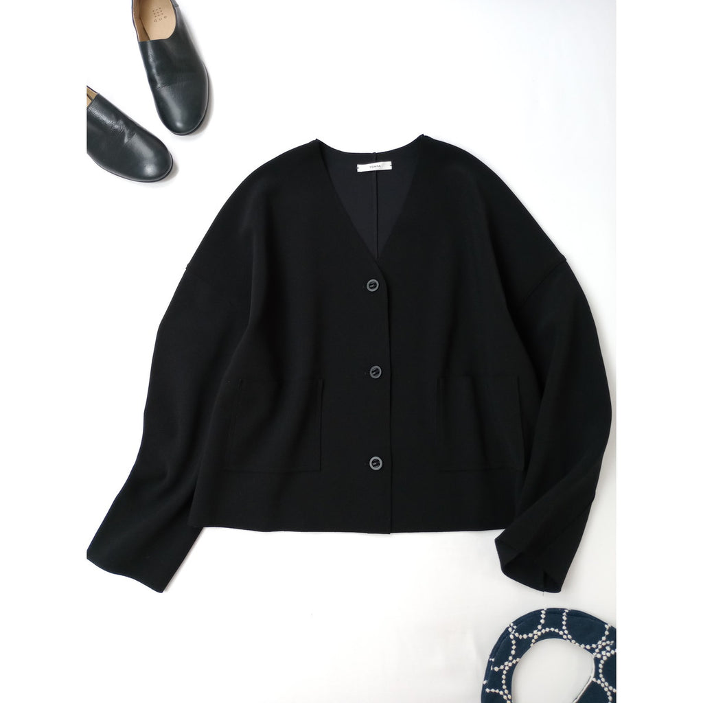 YONFA ヨンファ クーコーVネックルーズカーディガン ノーカラー ジャケット 黒 ブラック 【中古】