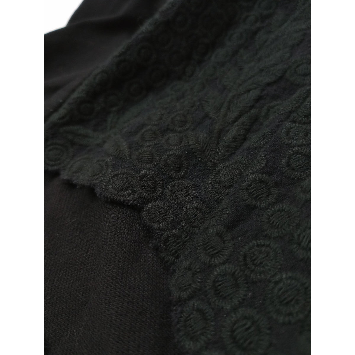 BEARDSLEY ビアズリー フロント 刺繍 カットソー  長袖 トップス 黒 ブラック 【中古】
