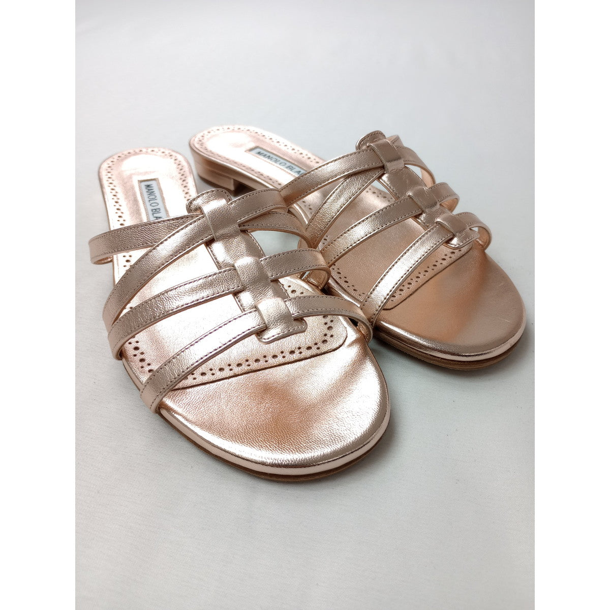美品  MANOLO BLAHNIK マノロブラニク RIRAN サンダル  ピンク  37 2/1 靴