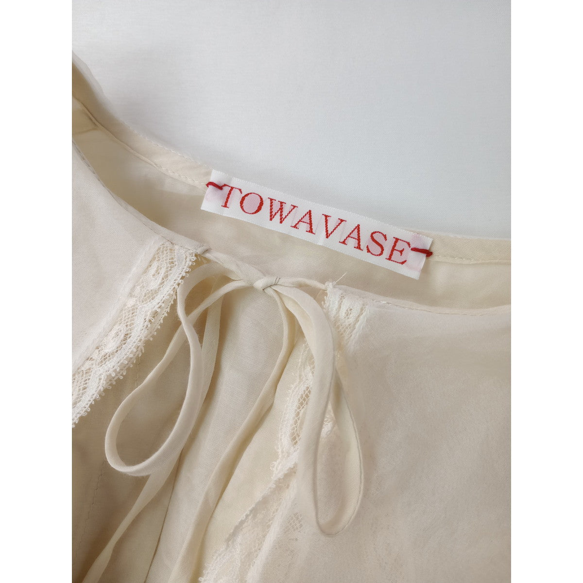 25SS  TOWAVASE トワヴァーズ  Leavers  レース  ブラウス トップス  アイボリー 【中古】