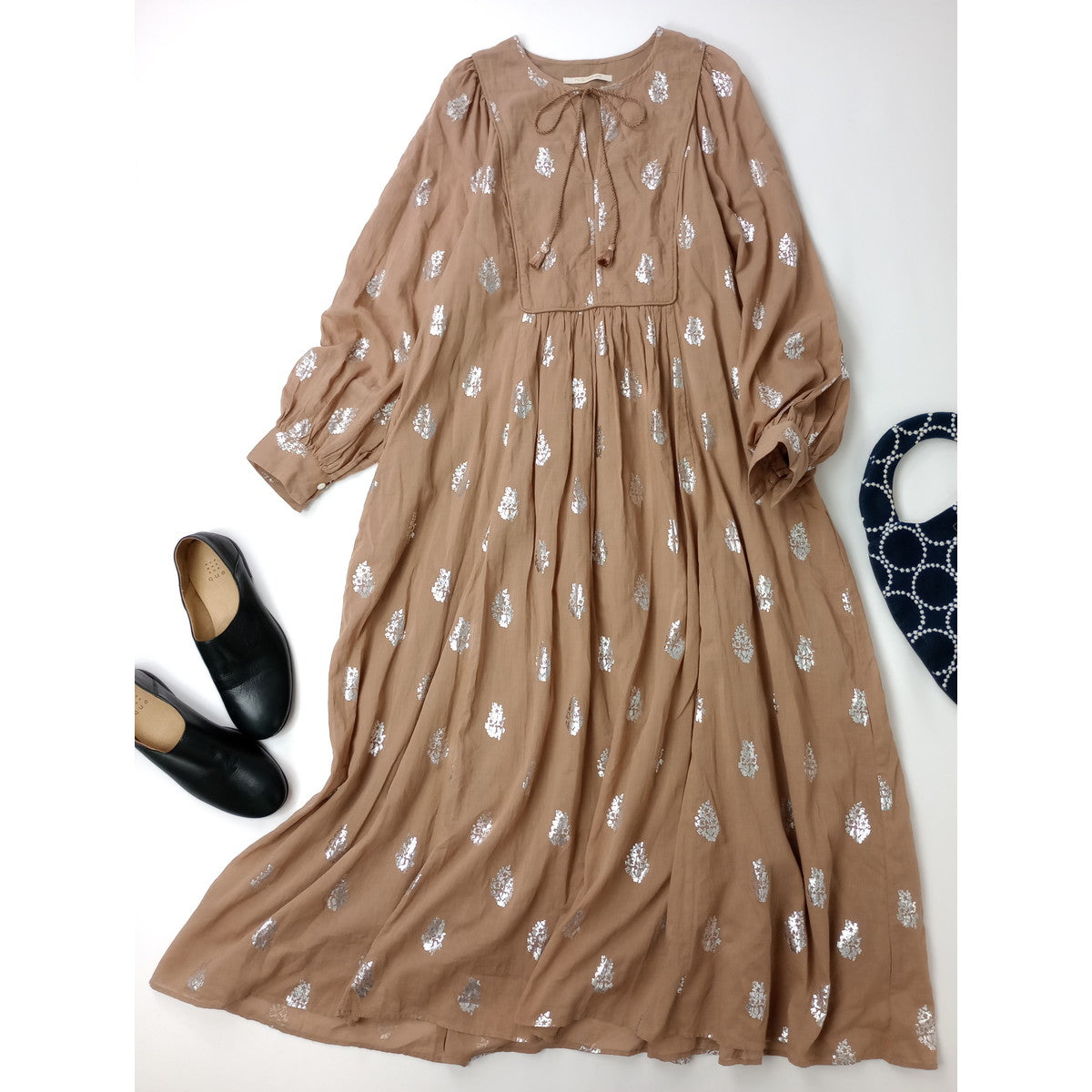 ne Quittez pas ヌキテパ Cotton Voile Foil Flower Print Gather Dress フラワー 箔プリント コットン 綿 100％ ギャザー ドレス ロング ワンピース ベージュ S  【中古】
