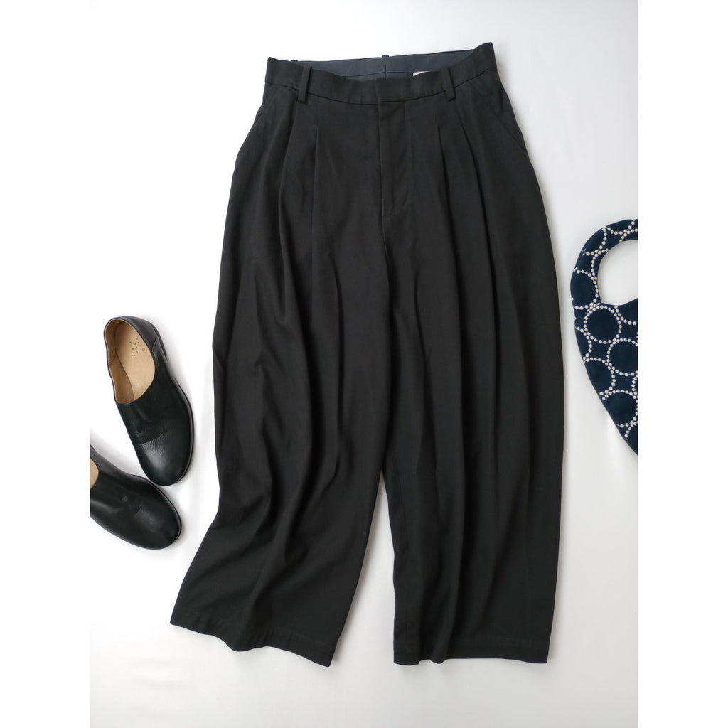 mina perhonen ミナペルホネン siisti コットン 綿 100％ タック パンツ グレー 36   【中古】