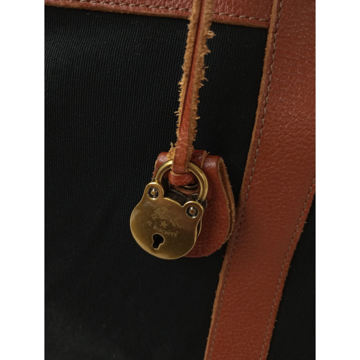 IL BISONTE イルビゾンテ ボストンバッグ ショルダー キャンバス 黒 ブラック 赤茶色  【中古】