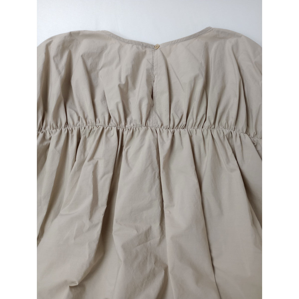 apuntob アプントビー イタリア製 ギャザーシャツ プルオーバー  トップス ベージュ 【中古】