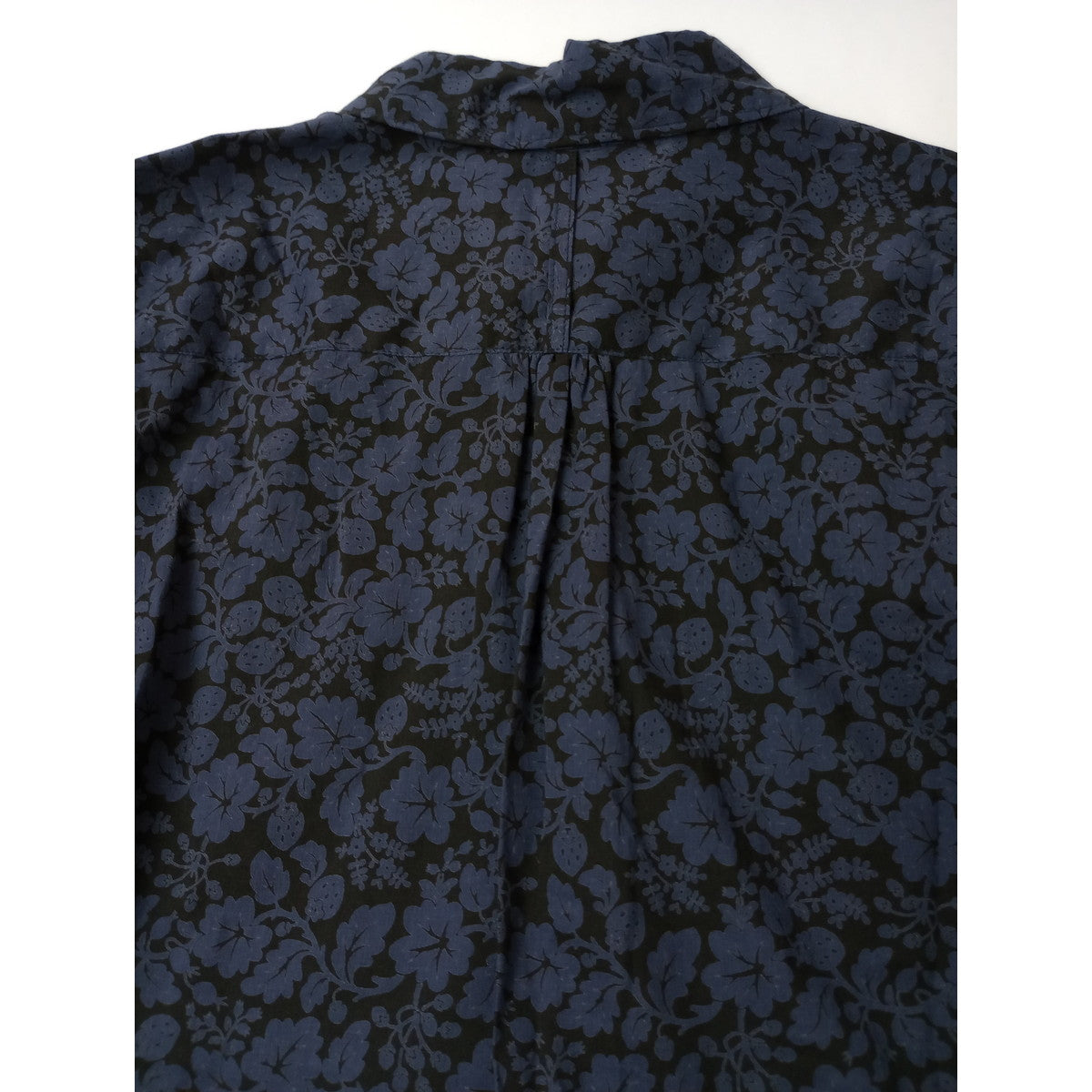 R&D.M.Co- オールドマンズテーラー COTTON LAWN WILD BERRY SMALL COLLAR SHIRT  ワイルドベリー スモールカラー シャツ ブラウス ネイビー 【中古】