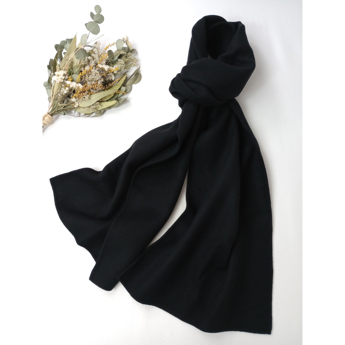 NEAU  ニュー Calme Stole  ストール 黒 ブラック (9M＋2698)  【中古】