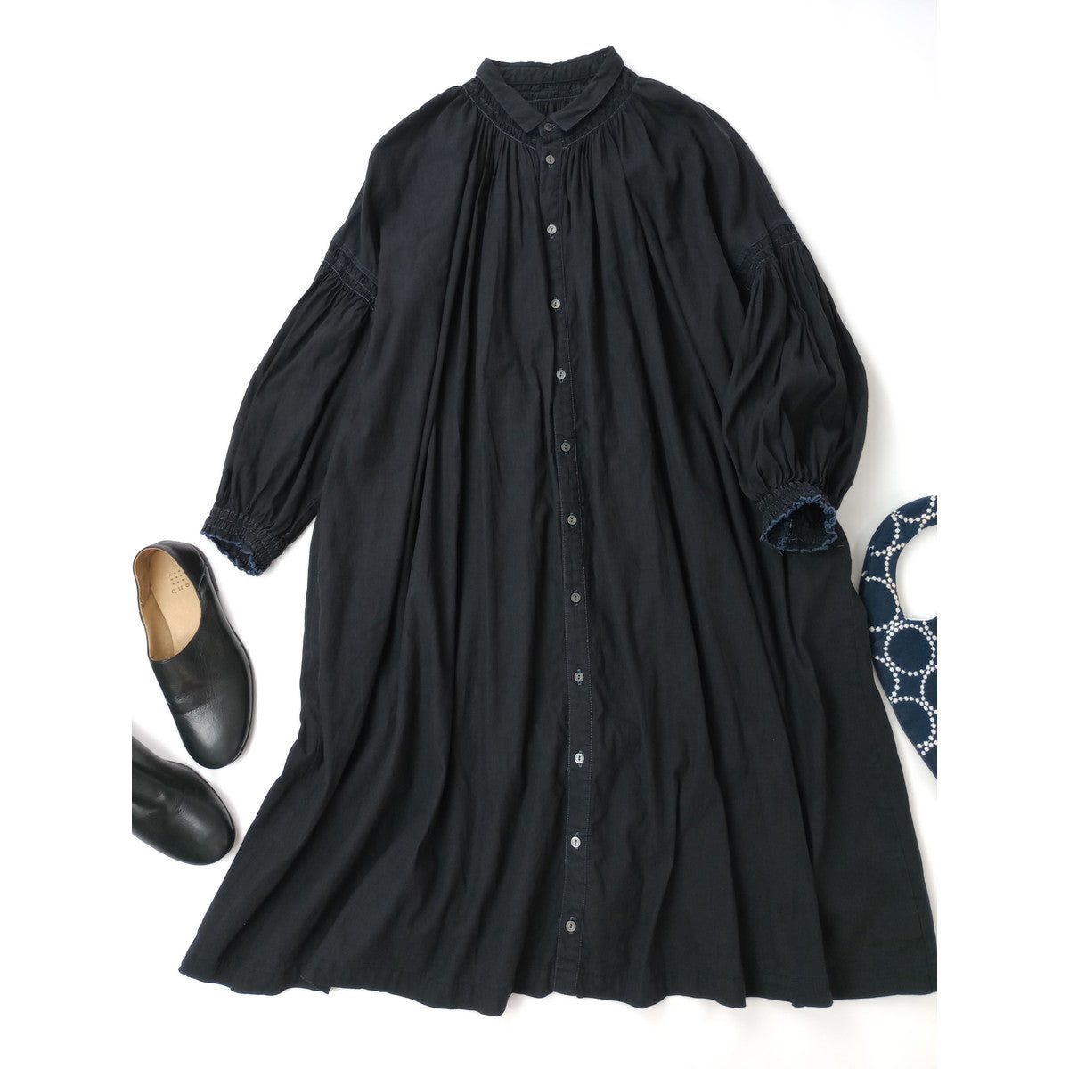 〈染〉nest Robe ネストローブ リネン コットン バルーンスリーブ  ワンピース 黒 ブラック【中古】