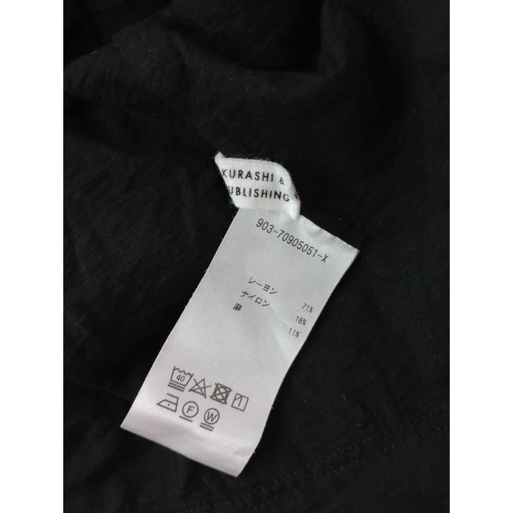 KURASHI & Trips PUBLISHING クラシ&トリップスパブリッシング 北欧暮らしの道具店  涼しさも、品のよさも　きれい色のＴシャツブラウス トップス  黒 ブラック 【中古】