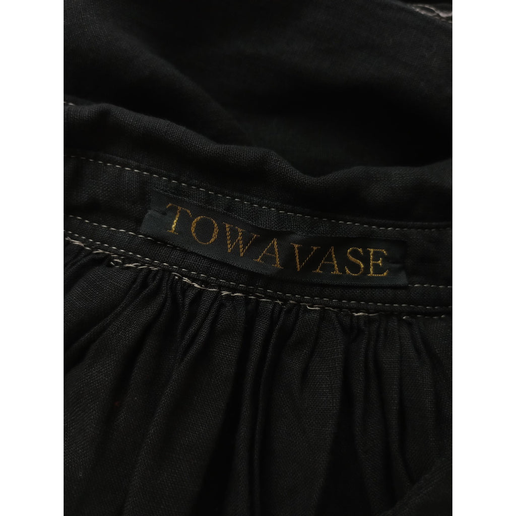 〈染〉TOWAVASE トワヴァーズ 刺繍  リネン スモッグ ドレス  ワンピース  黒 ブラック 【中古】