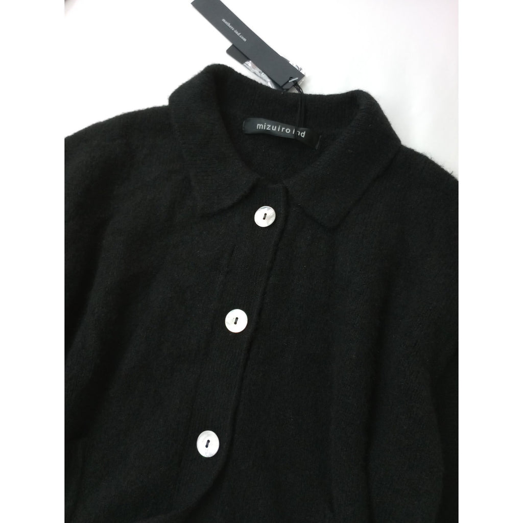 新品 mizuiro ind ミズイロインド short C/D with collar 襟付き ショートカーディガン 羽織 ニットトップス  黒 ブラックｆ (10K＋1197)【中古】