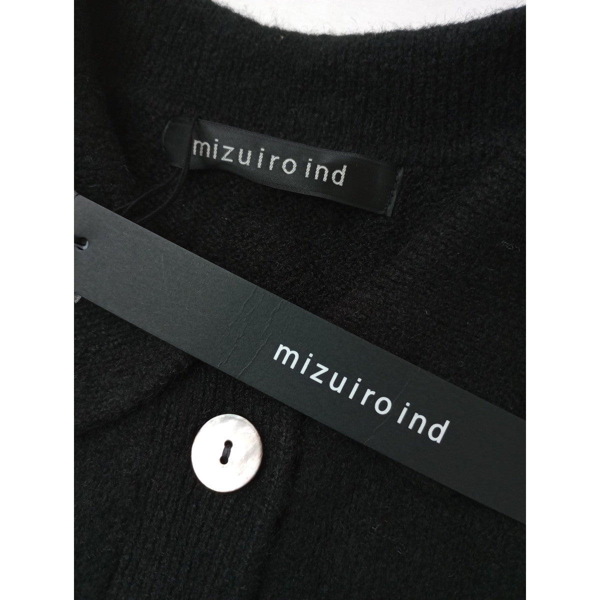 新品 mizuiro ind ミズイロインド short C/D with collar 襟付き ショートカーディガン 羽織 ニットトップス  黒 ブラックｆ (10K＋1197)【中古】