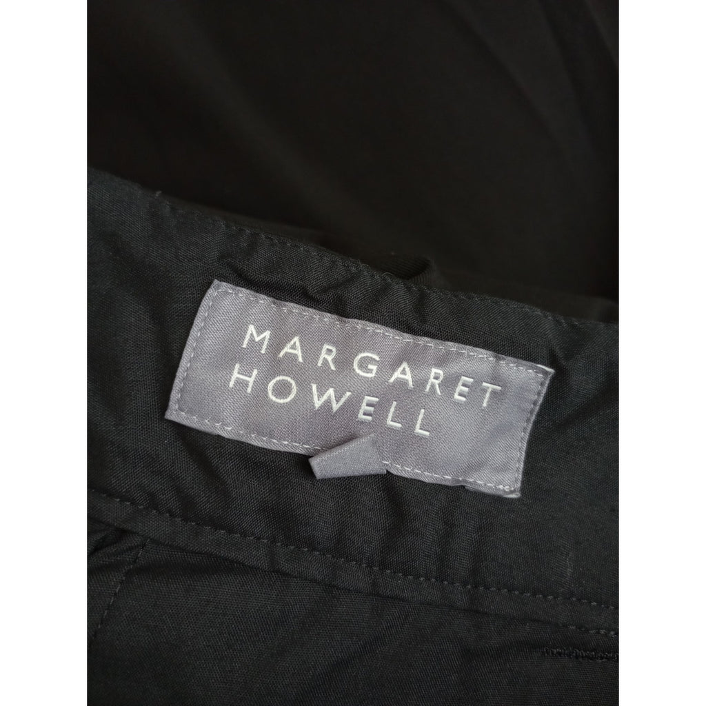 〈染〉MARGARET HOWELL  マーガレットハウエル  HIGH TWIST COTTON TWILL TROUSERS  コットン 綿 100％ ハーフパンツ 1 黒 ブラック【中古】
