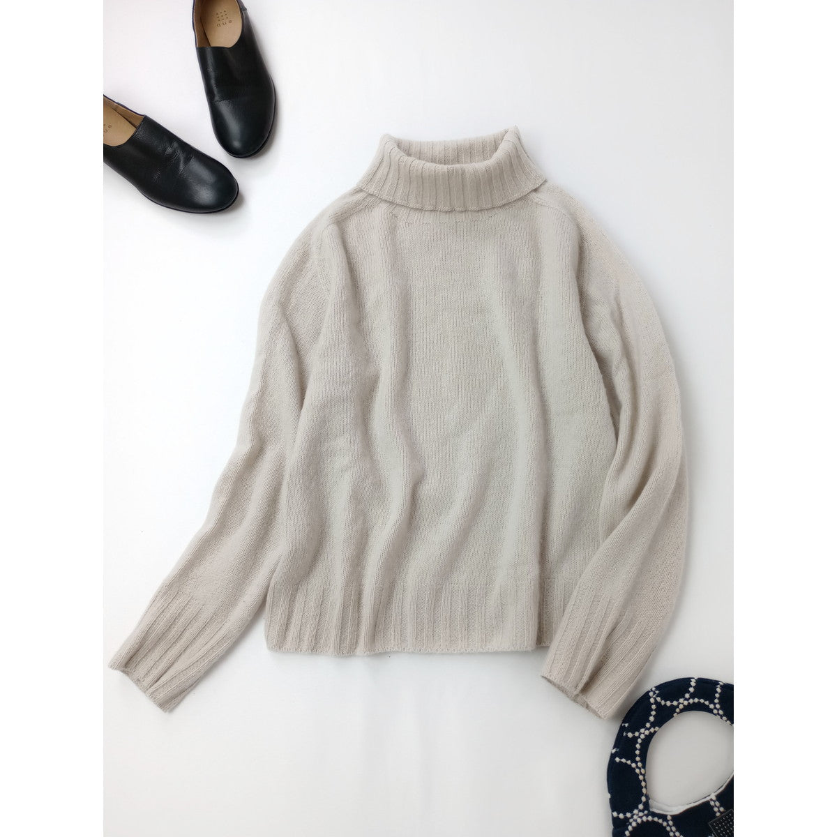 MARGARET HOWELL マーガレットハウエル WIDE ROLL NECK KNIT カシミヤ 100％ ワイド ロールネック ニット セーター アイボリー 2 (11M＋1184)【中古】
