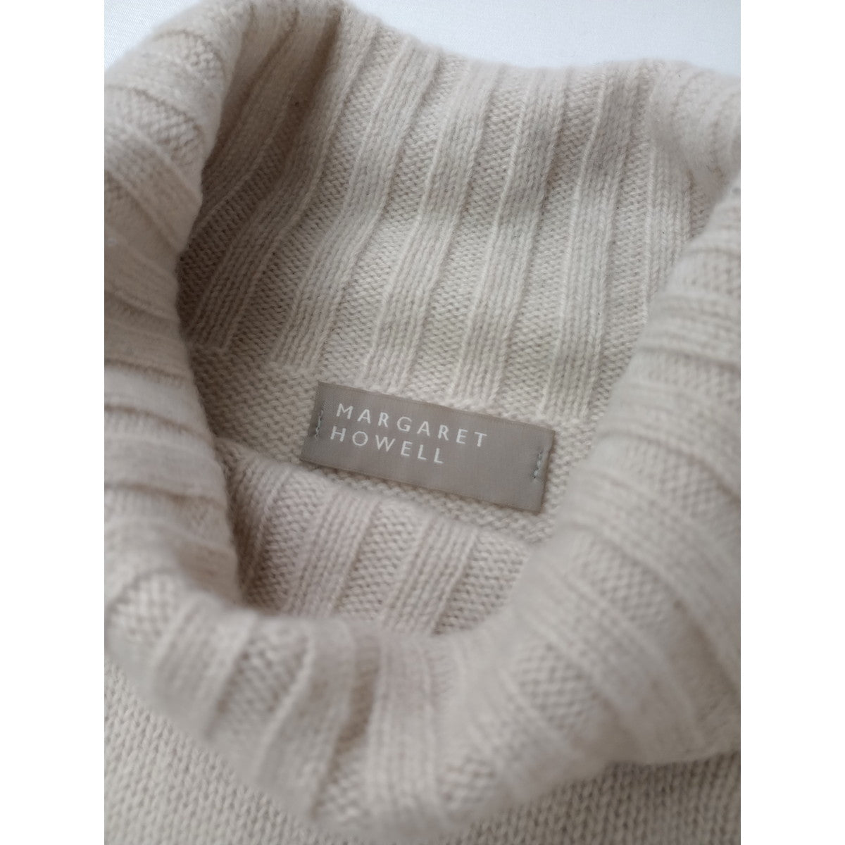 MARGARET HOWELL マーガレットハウエル WIDE ROLL NECK KNIT カシミヤ 100％ ワイド ロールネック ニット セーター アイボリー 2 (11M＋1184)【中古】