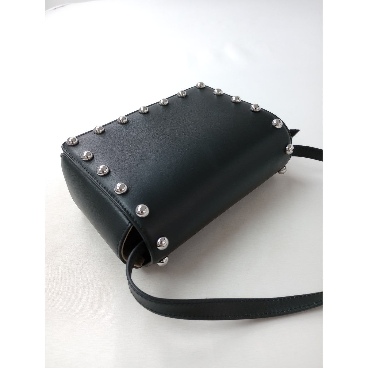 J&MDAVIDSON ジェイアンドエムデヴィッドソン LAMIA WHIZ DOME STUDS  ショルダー バッグ 黒 ブラック 【中古】