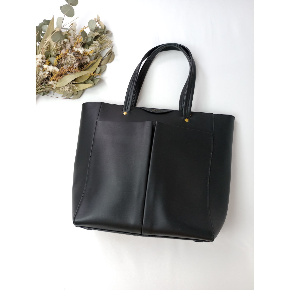 ANYA HINDMARCH アニヤハインドマーチ  NEVIS TOTE  ネービス  レザー トート バッグ Circus サーカス 黒 ブラック【中古】