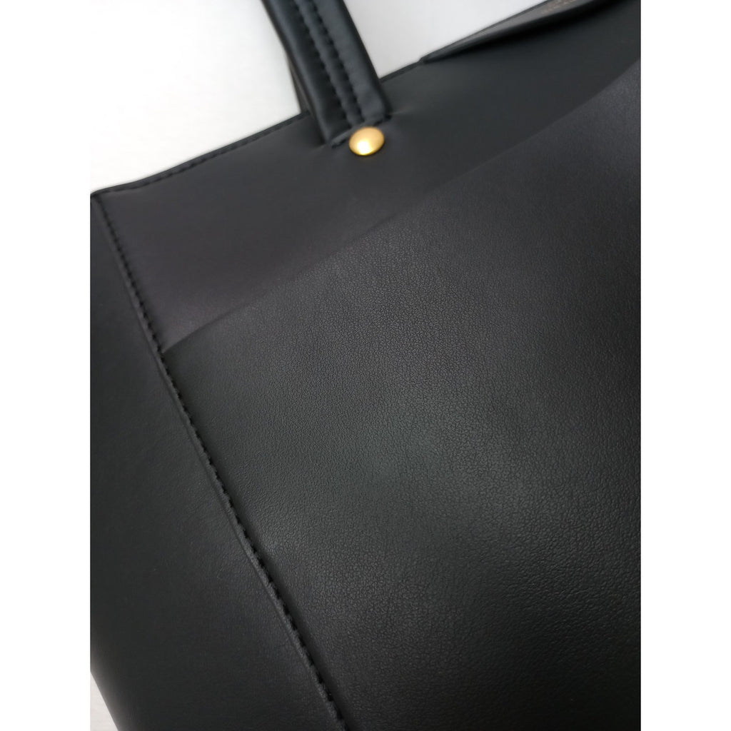 ANYA HINDMARCH アニヤハインドマーチ  NEVIS TOTE  ネービス  レザー トート バッグ Circus サーカス 黒 ブラック【中古】