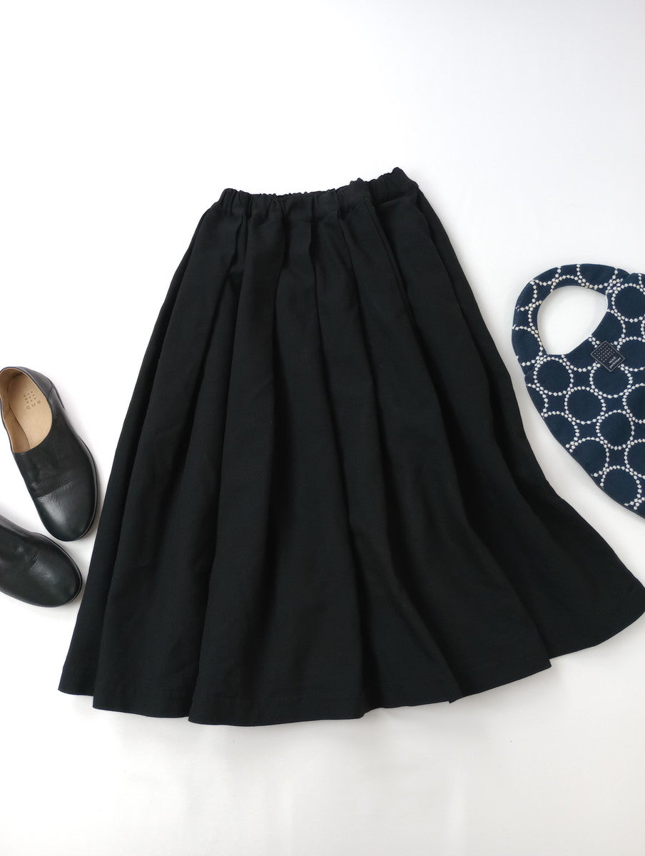 BLACK COMME des GARCONS ブラック・コム デ ギャルソンスカート 黒 ブラック  XS 【中古】