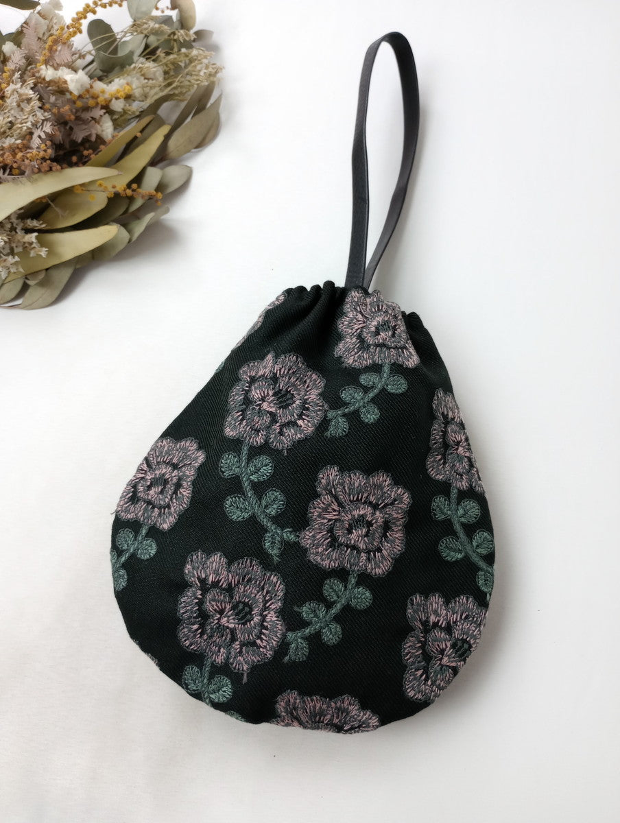 mina perhonen   ミナペルホネン  yula drop bag  巾着  バッグ 【中古】