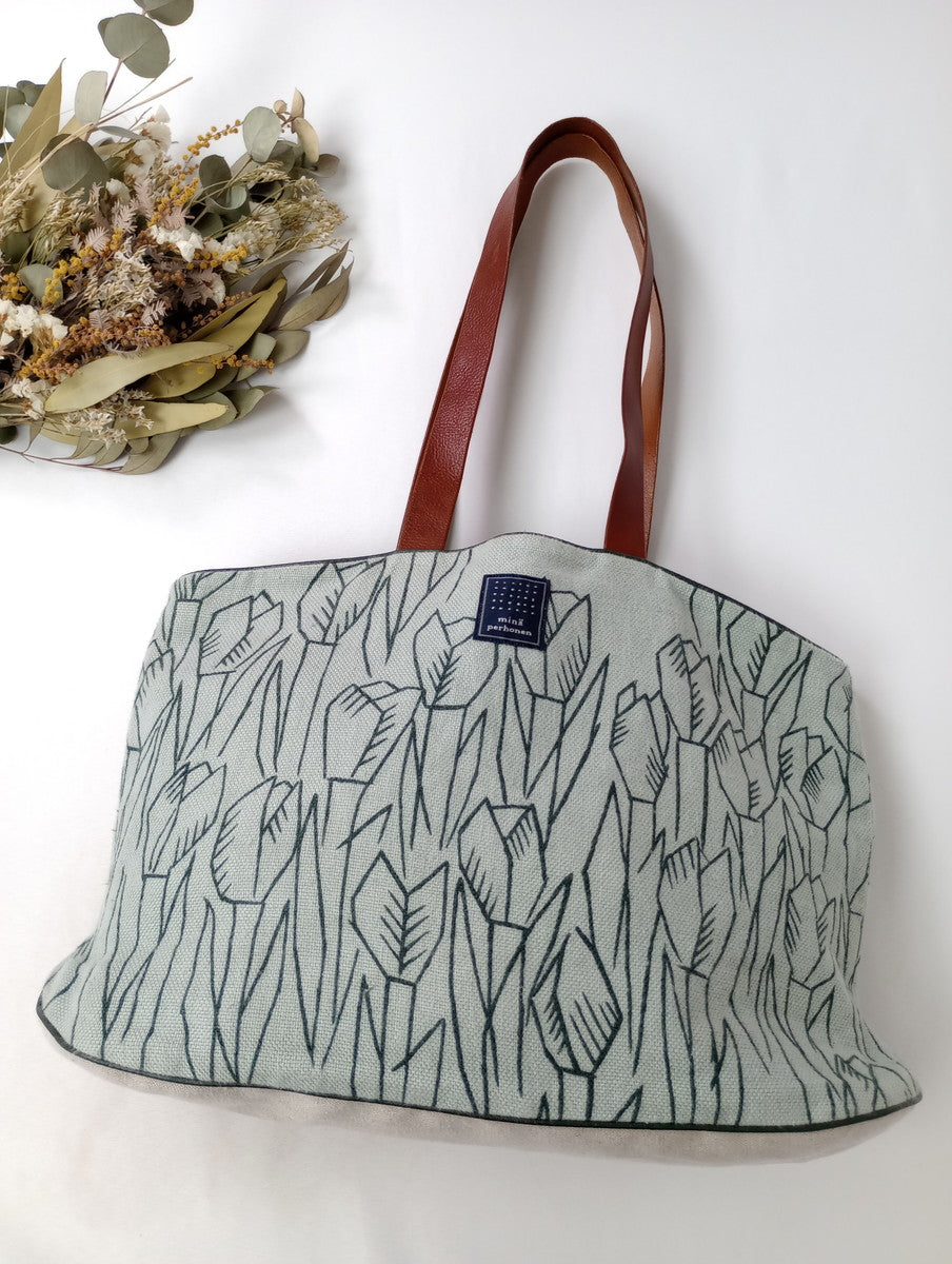 mina perhonen  ミナペルホネン laiva-tulipani バッグ ライヴァ レザー ハンドル  ブルー 【中古】