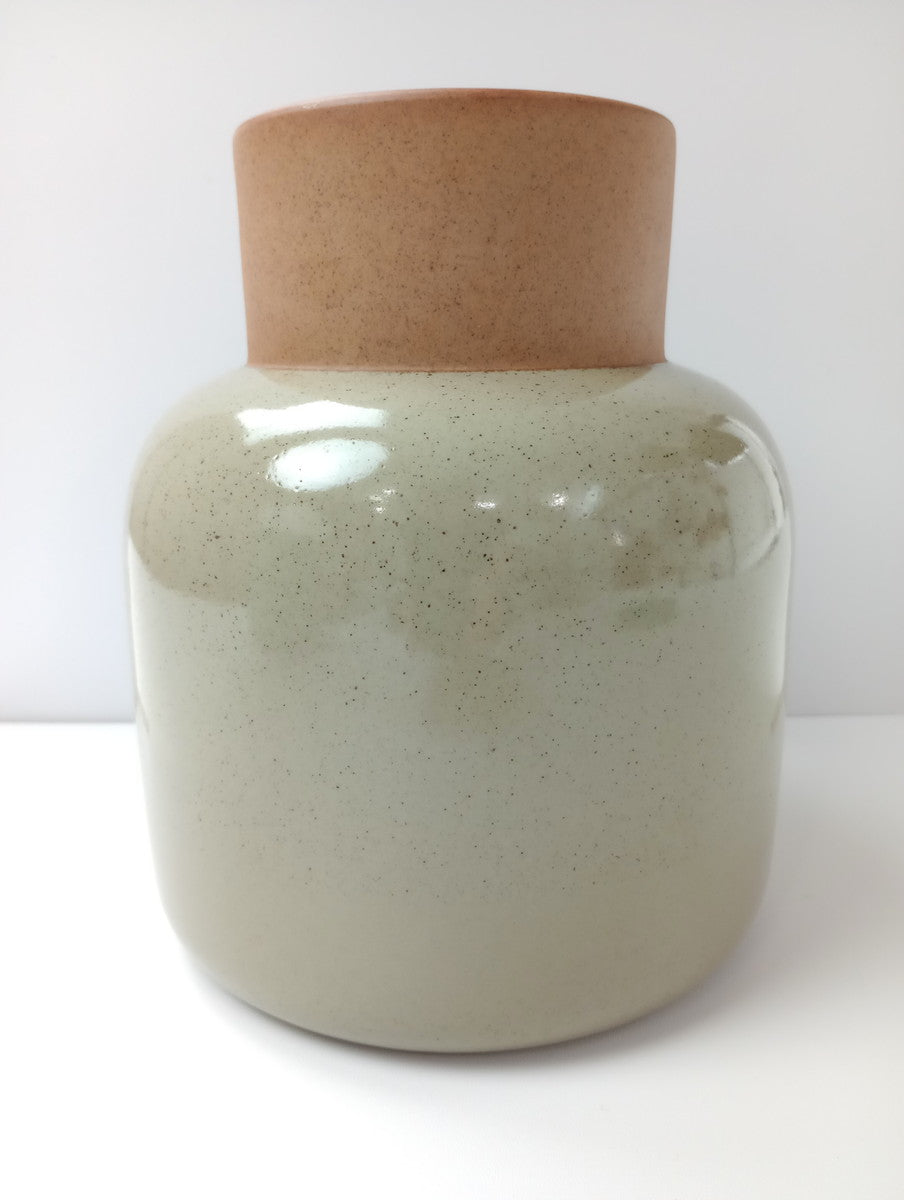 Republic of Fritz Hansen リパブリック オブ フリッツ ハンセンJar Vase Cecilie Manz フラワーベース  花瓶 カーキがかったグレージュ 【中古】