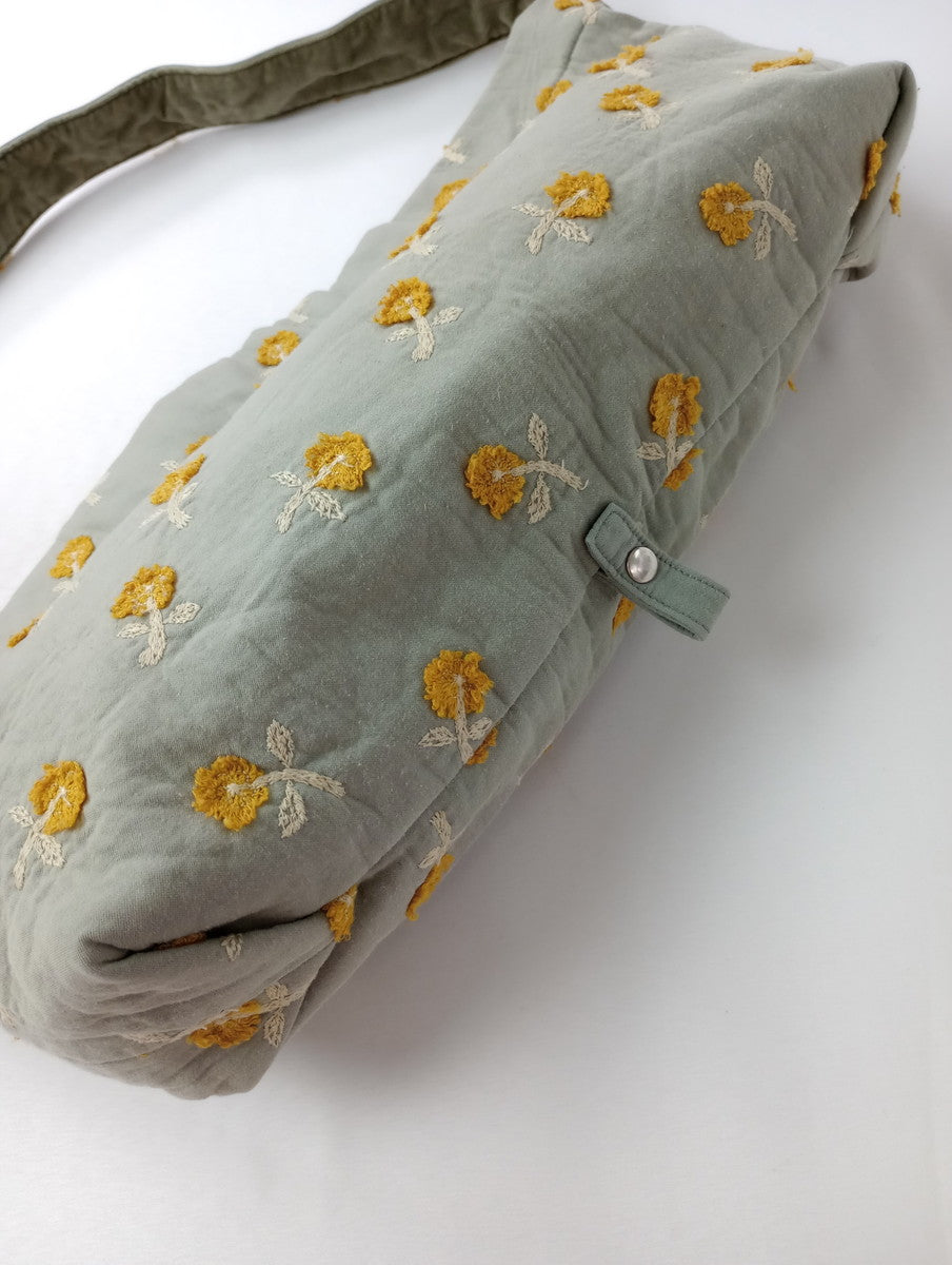 mina perhonen ミナペルホネン skip ボディバッグ カーキ  【中古】