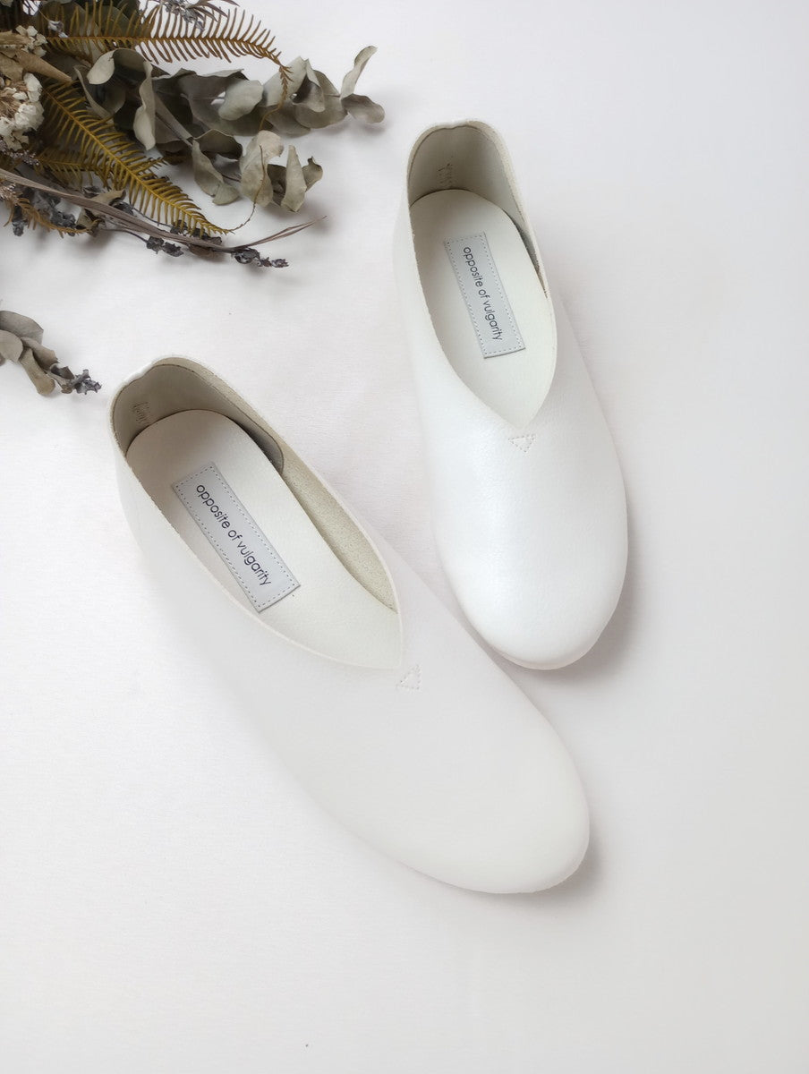 新品 opposite of vulgarity オポジットオブブルガリティ Anise -WHITE- レザー スリッポン 靴 24.5  白 【中古】