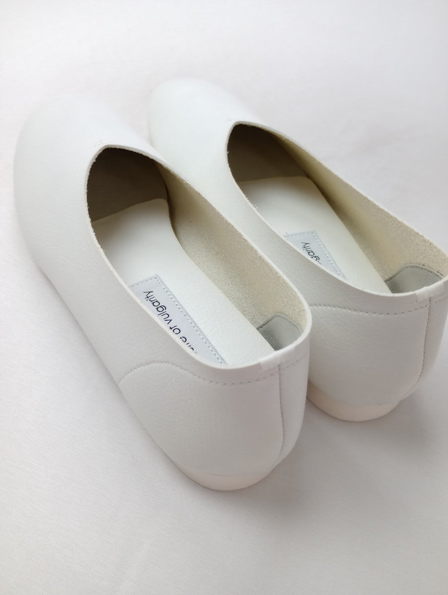 新品 opposite of vulgarity オポジットオブブルガリティ Anise -WHITE- レザー スリッポン 靴 24.5  白 【中古】
