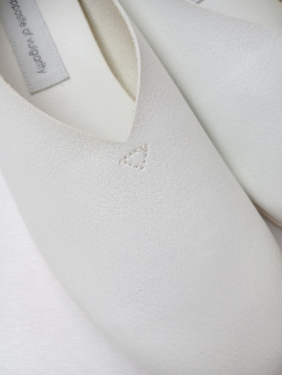 新品 opposite of vulgarity オポジットオブブルガリティ Anise -WHITE- レザー スリッポン 靴 24.5  白 【中古】