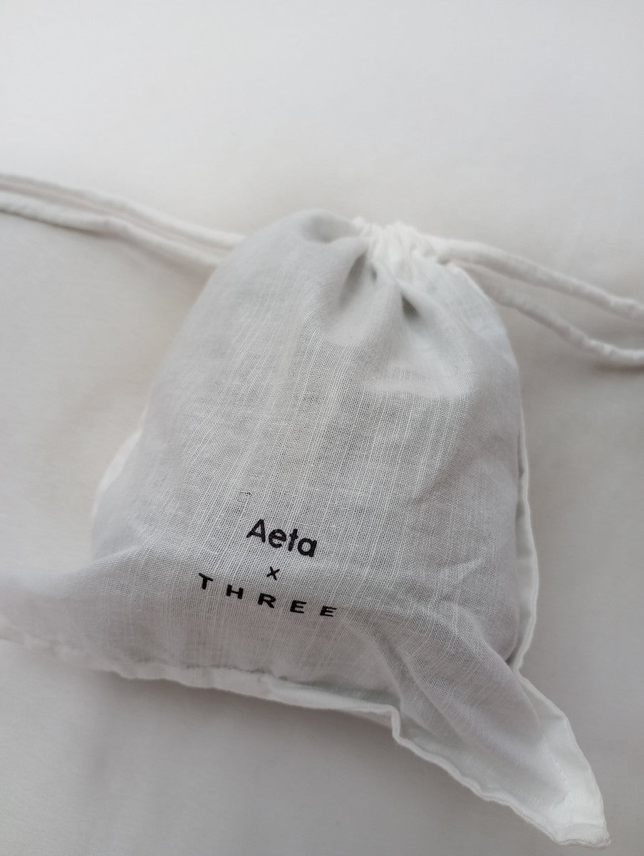 Aeta × THREE アエタ スリー COSMETIC POUCH S AT05 コスメティック ポーチ 黒 ブラック 【中古】
