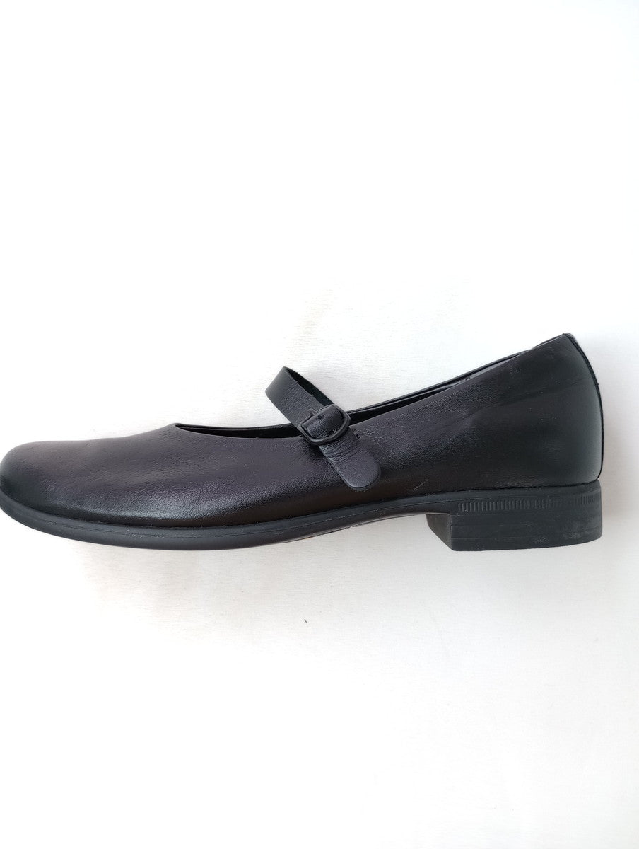 TRAVEL SHOES by chausser トラベルシューズバイショセ  ワンストラップ シューズ  パンプス  靴 黒 ブラック  39 【中古】