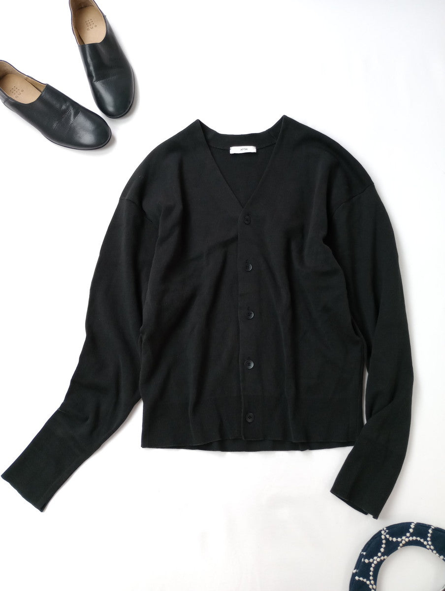 ATON エイトン 50/2 NATURAL DYE ORGANIC | Vネック カーディガン 羽織  黒 ブラック  02  【中古】