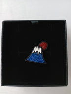 Moko Kobayashi 小林モー子 富士山PIN ピン ブローチ ブルー 青 白 赤 【中古】