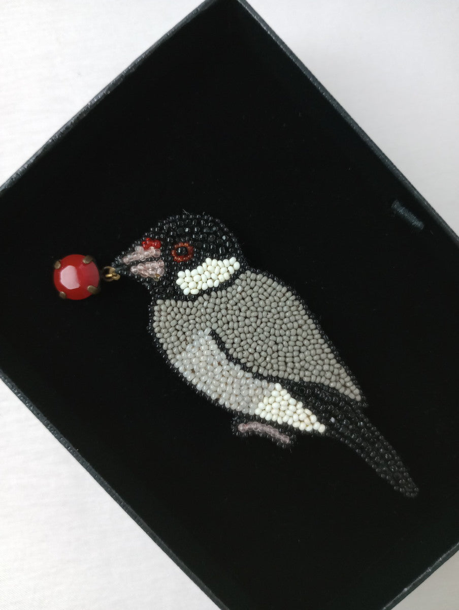Moko Kobayashi maison des perles 小林モー子 文鳥 ブローチ 黒 ブラック グレー  【中古】