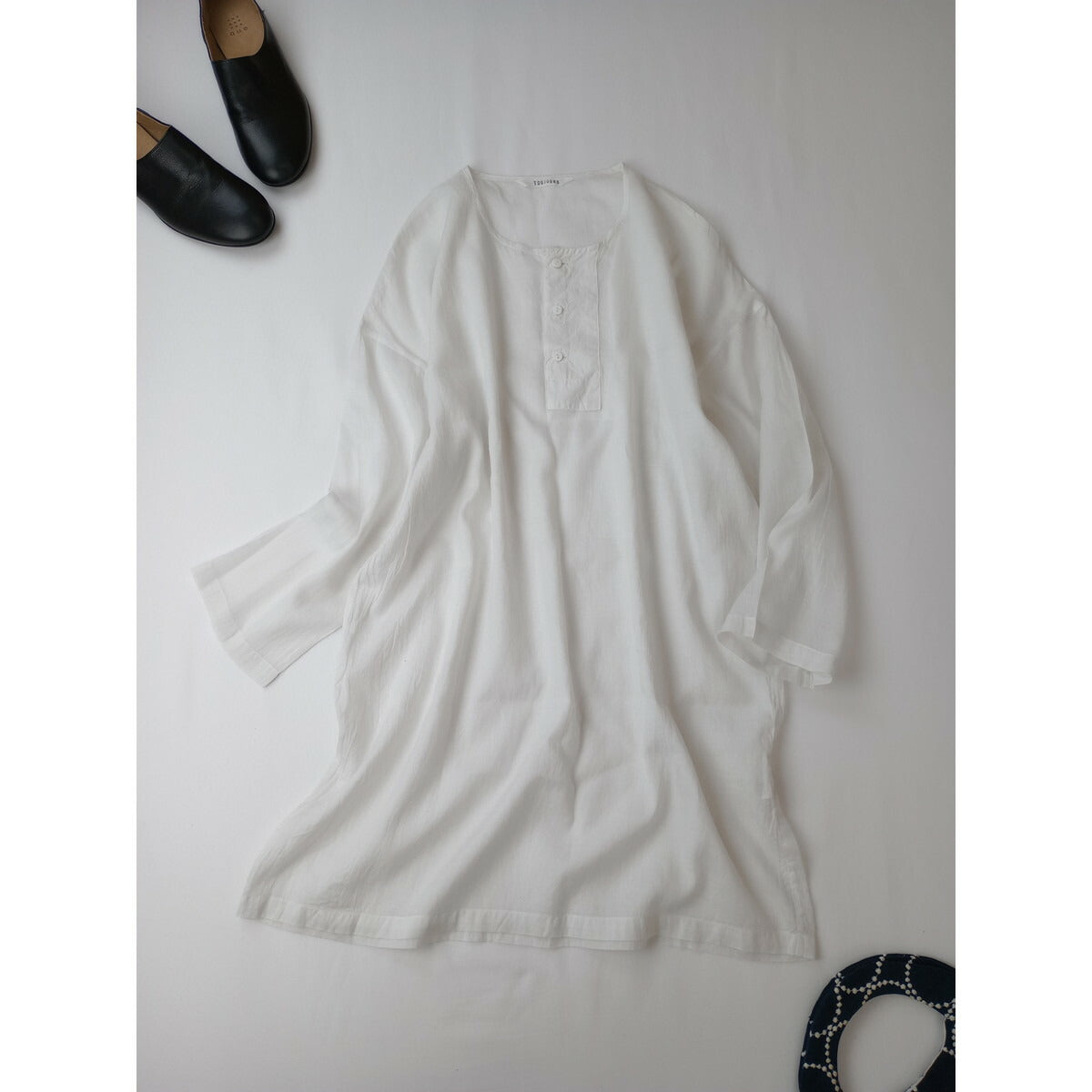 トゥジュー TOUJOURS ノーカラー シャツ チュニック トップス コットン シルク 白【中古】