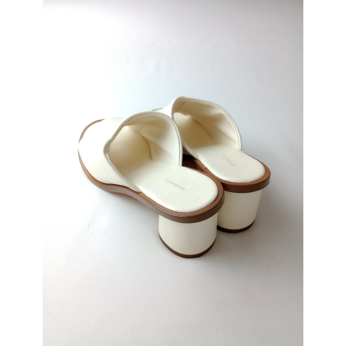 TODAYFUL トゥデイフル Round Slide Sandals 太ヒール サンダル アイボリー 37 靴 【中古】