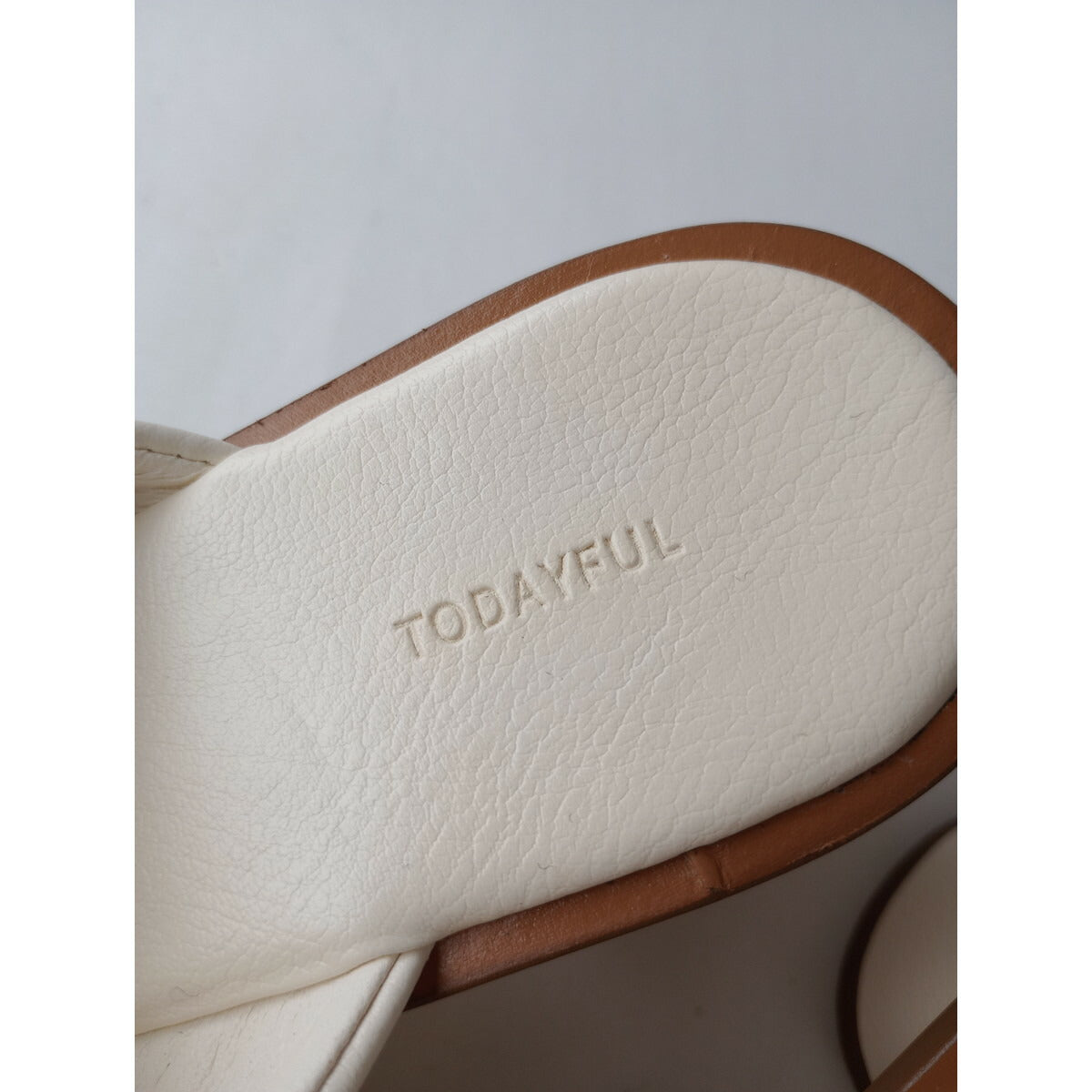 TODAYFUL トゥデイフル Round Slide Sandals 太ヒール サンダル アイボリー 37 靴 【中古】