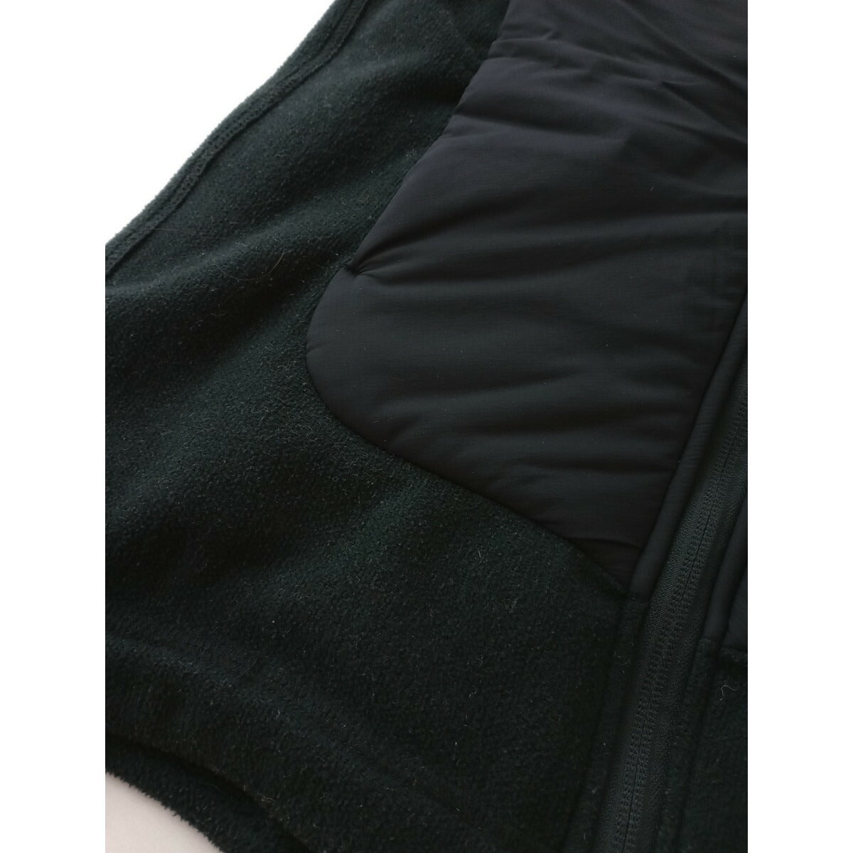 and wander アンドワンダー top fleece vest トップ フリース ベスト プリマロフト 黒 ブラック 00 (25M＋0822)【中古】