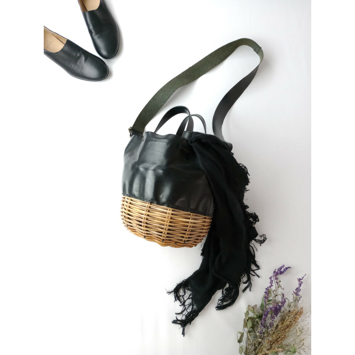 エバゴス ebagos no36 レザー かご 藤 ショルダーバッグ【中古】