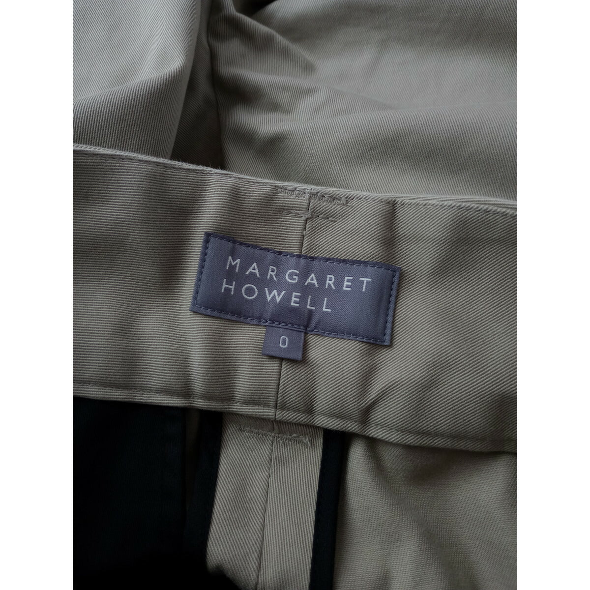 24AW MARGARET HOWELL マーガレットハウエル ORGANIC COTTON TWILL オーガニック コットン 100％ タック パンツ ベージュ 0【中古】