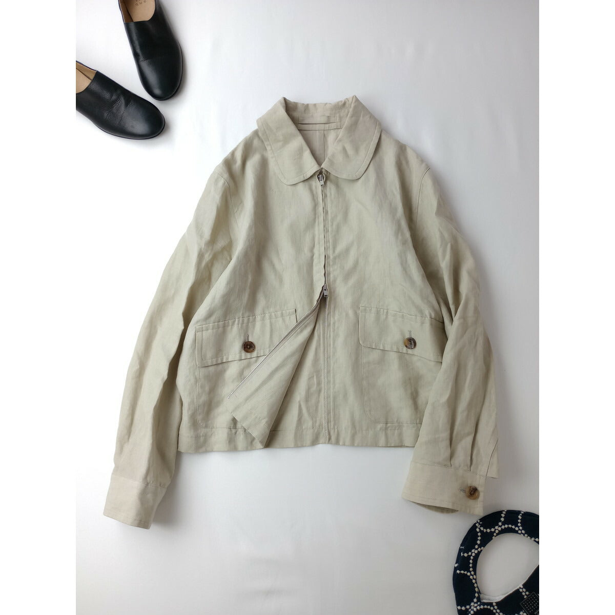 23SS MARGARET HOWELL マーガレットハウエル DENSE LINEN POPLIN 丸襟 ジップアップジャケット ブルゾン リネン 麻 100％ ライトベージュ 2【中古】
