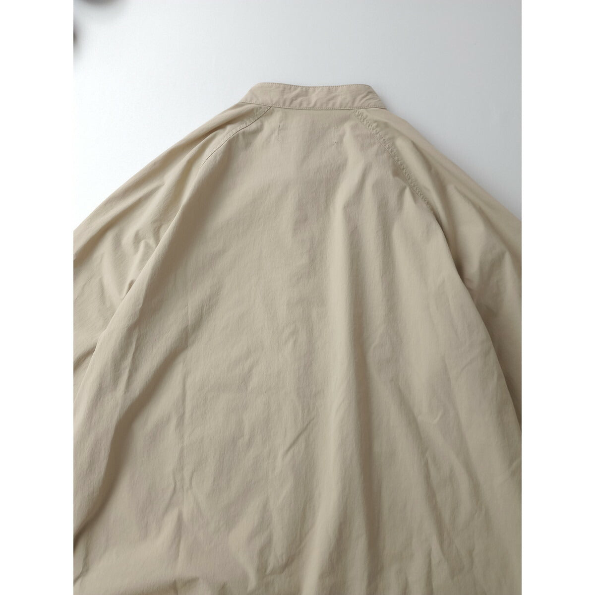 AXESQUIN ELEMENTS アクシーズ クイン エレメンツ タスラン ナイロン の ロング 長袖 シャツ 羽織 ベージュ 三【中古】