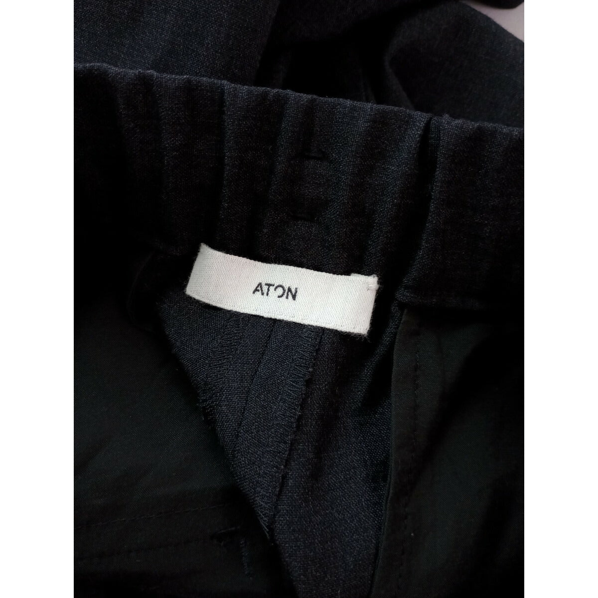 ATON エイトン WOOL TROPICAL テーパードイージーパンツ ユニセックス 02 グレー【中古】