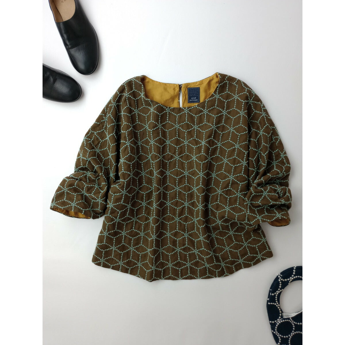 mina perhonen ミナペルホネン sugar コットン シルク プルオーバー トップス カーキ 36【中古】