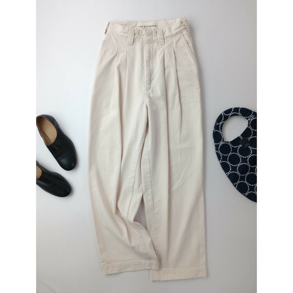 THE Shinzone ザシンゾーン TOMBOY JEANS ウエスト ツータック トム ボーイ コットン 綿 100％ デニム パンツ 生成り 32【中古】